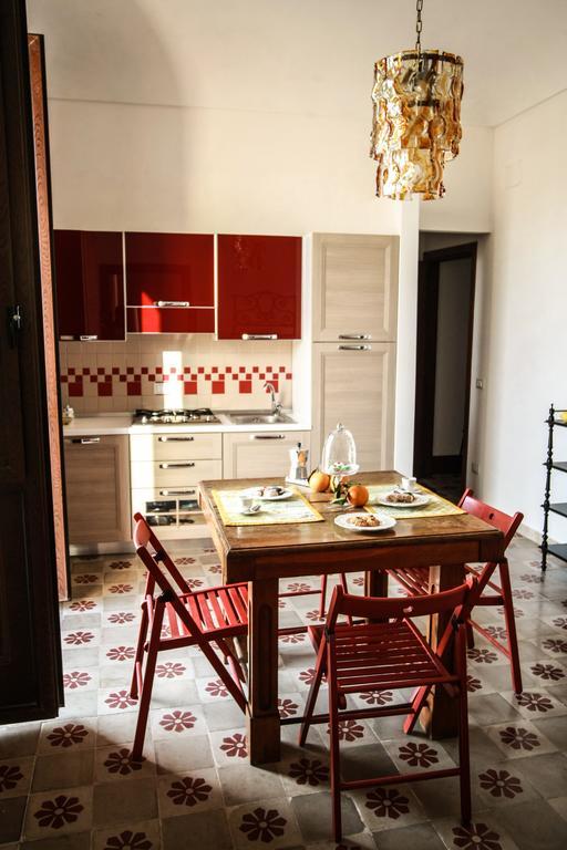 Pepe Concetta E La Movida Apartment Noto Bagian luar foto