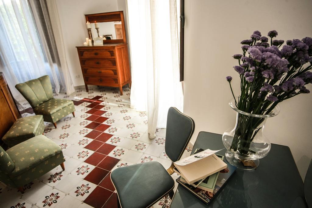 Pepe Concetta E La Movida Apartment Noto Bagian luar foto